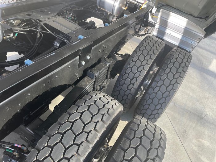 2024 Fuso Shogun FV70 460 White