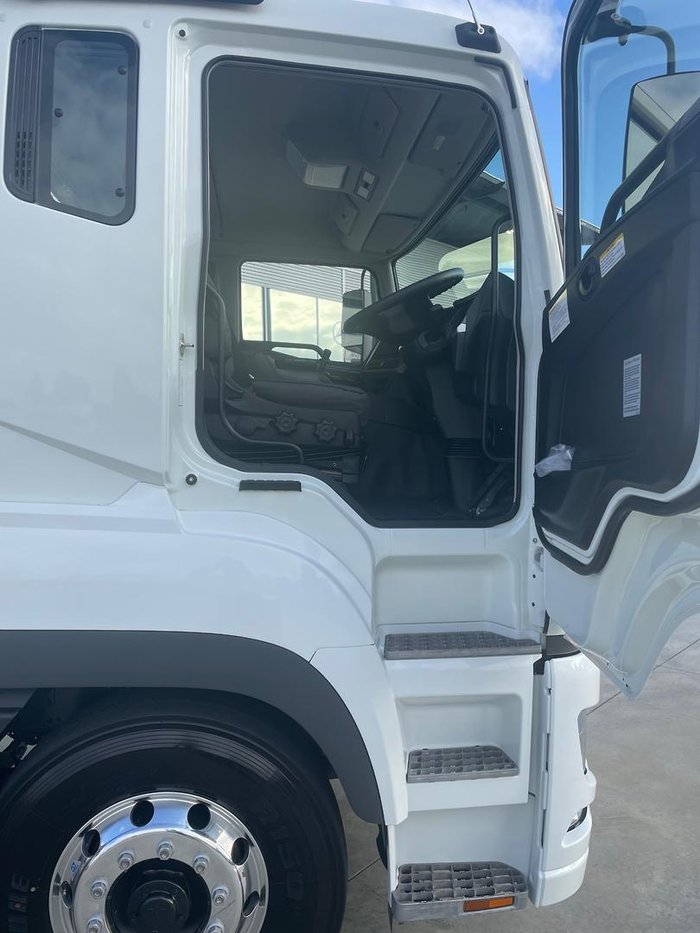 2024 Fuso Shogun FV70 460 White