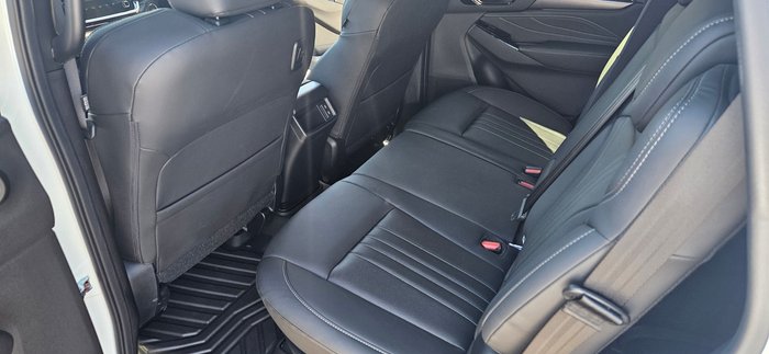 2025 Isuzu MU-X LS-T MY25 White