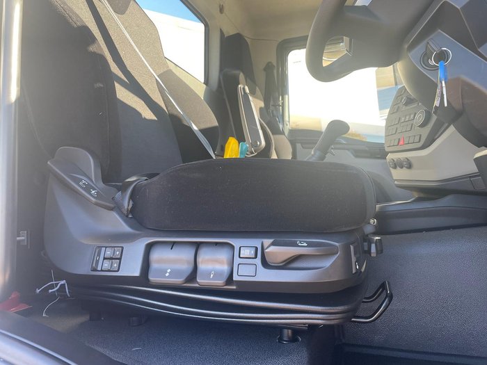 2025 MAN Tgm 18.320 4X4 Manual Spreader Spec In Stock Now! White