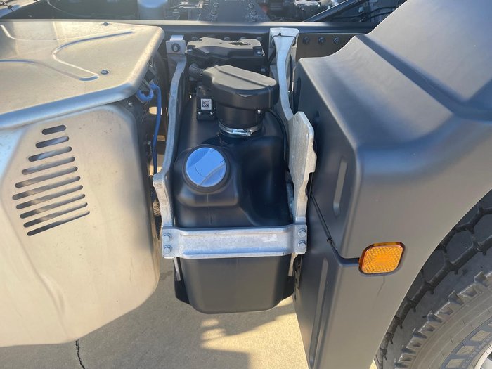 2026 MAN Tgm 18.320 4X4 Manual Spreader Spec Cab Chassis White