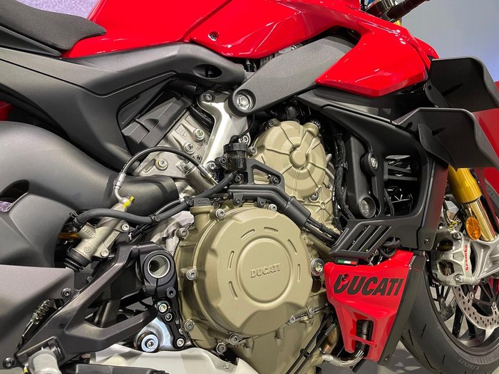 2024 Ducati Streetfighter V4 S Streetfighter Red