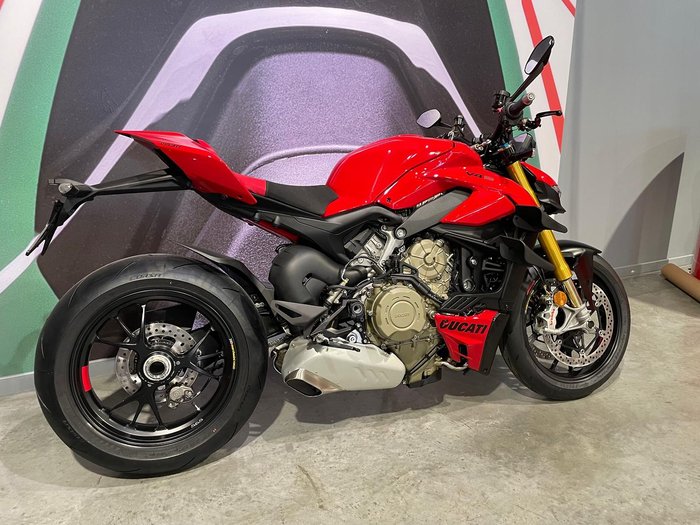 2024 Ducati Streetfighter V4 S Streetfighter Red