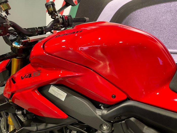 2024 Ducati Streetfighter V4 S Streetfighter Red