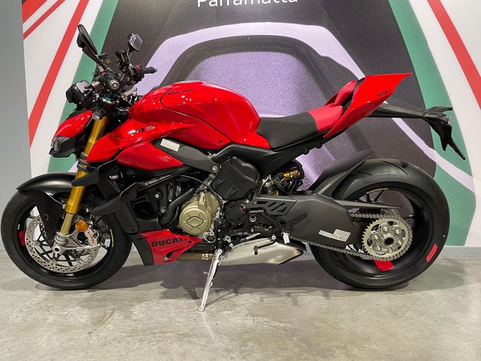 2024 Ducati Streetfighter V4 S Streetfighter Red