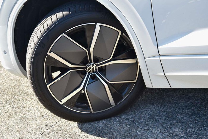 2024 Volkswagen Touareg 210TDI R-Line RC MY24 Four Wheel Drive Pure White