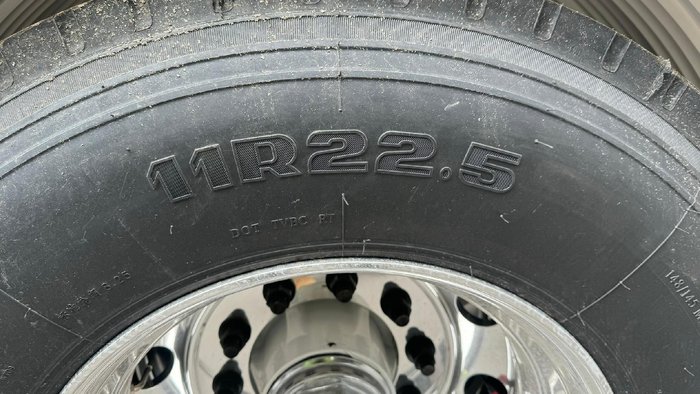 2026 Krueger 34P Straight Curtain Sider B Double Combination White