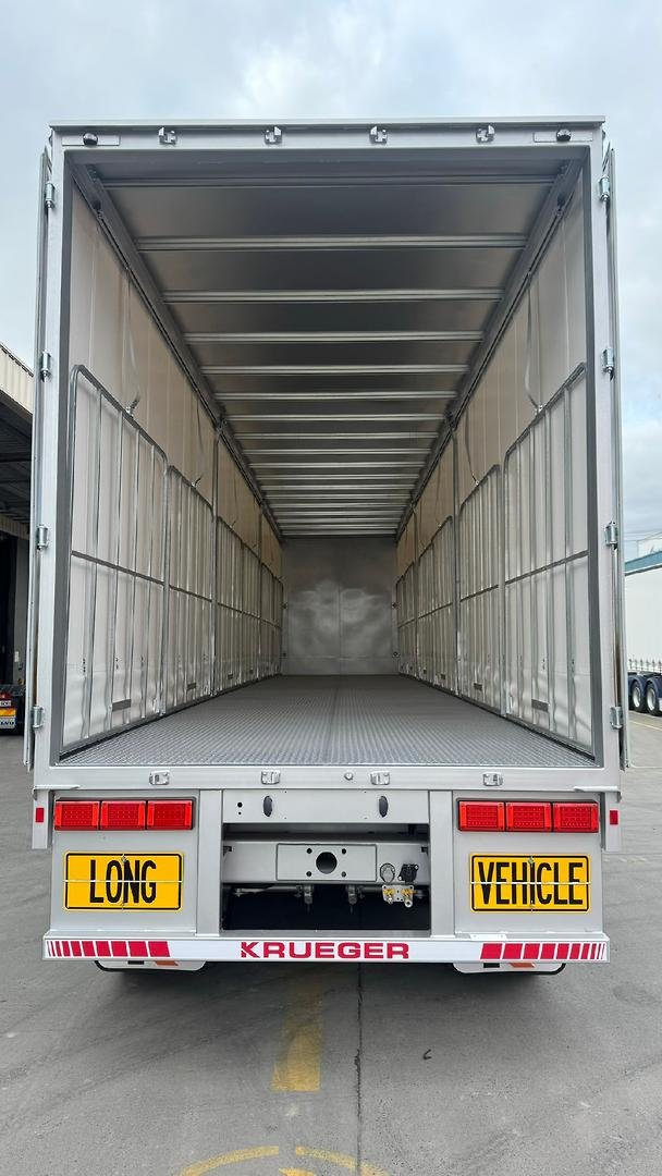 2026 Krueger 34P Straight Curtain Sider B Double Combination White