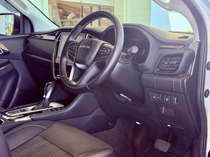 2024 Isuzu MU-X LS-T