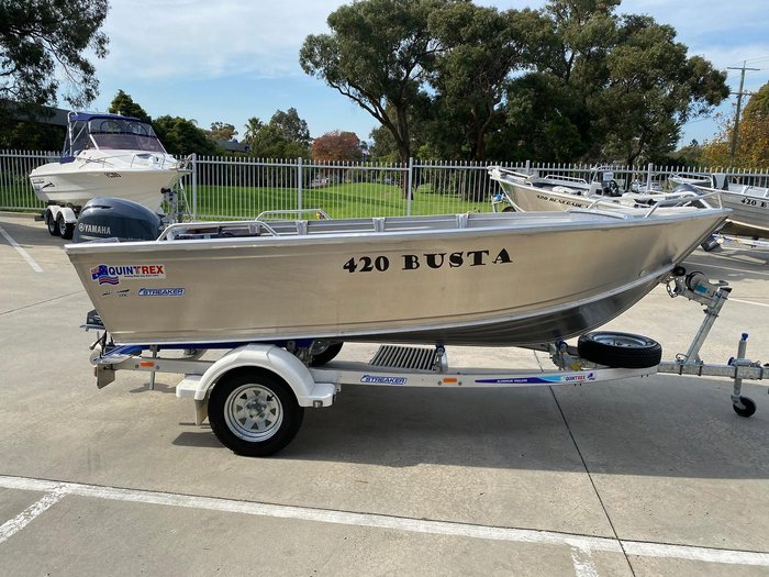 2025 QUINTREX 420 Busta