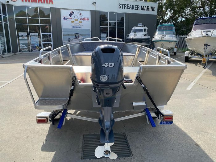 2025 QUINTREX 420 Busta