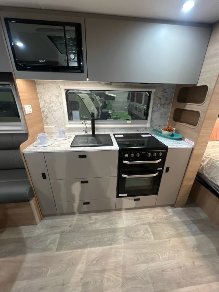 2024 JAYCO SILVERLINE 21.65-3.OB.SL-MY24