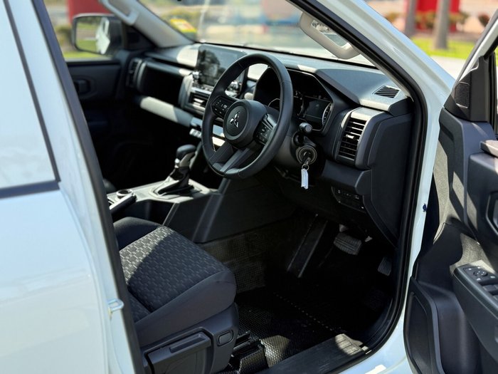 2024 Mitsubishi Triton GLX