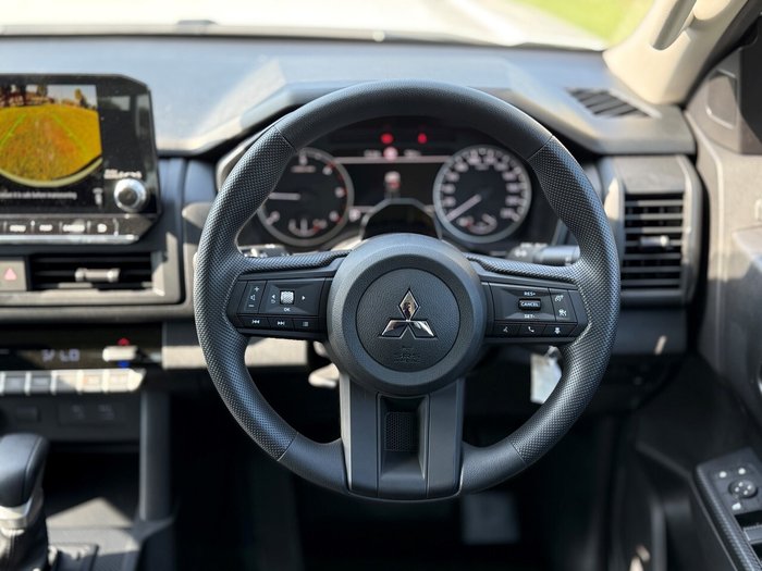 2024 Mitsubishi Triton GLX