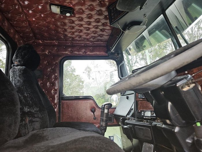 2010 Kenworth T408 Sar, Low Kms On Rebuilt Cummins Isx, 18Sp