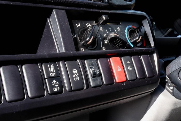 2024 Hino 300 Std Cab Auto Alloy Tray White