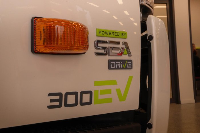 2022 SEA Electric 300-85Ev White