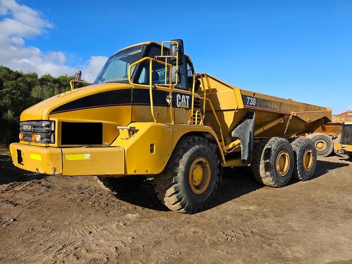 2005 Caterpillar 730