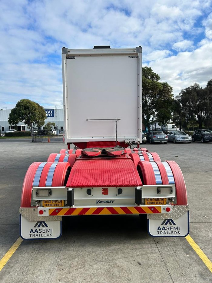 2018 Vawdrey St3 Lead A 12 Pallet Refrigerated Wing-Liner