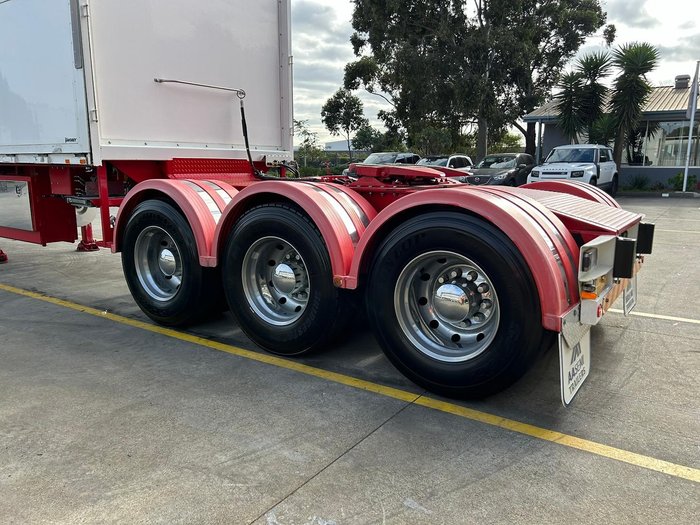 2018 Vawdrey St3 Lead A 12 Pallet Refrigerated Wing-Liner