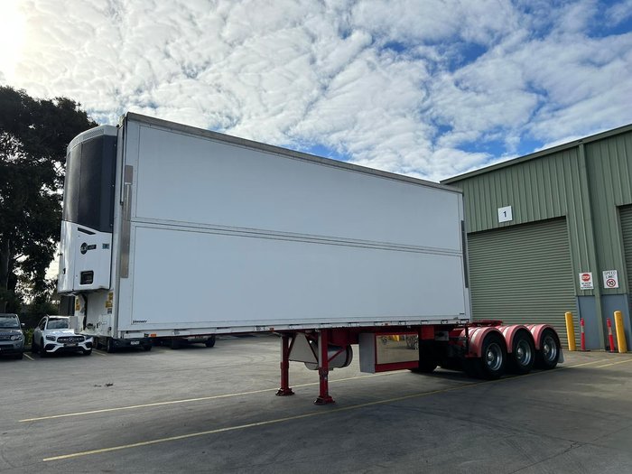 2018 Vawdrey St3 Lead A 12 Pallet Refrigerated Wing-Liner