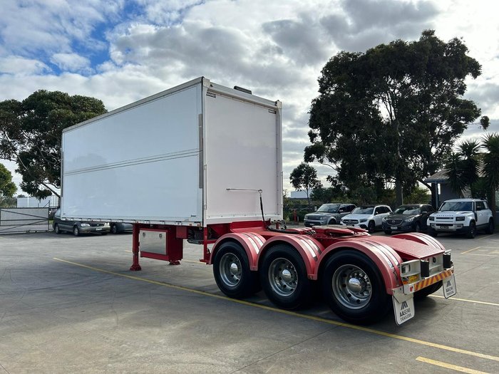 2018 Vawdrey St3 Lead A 12 Pallet Refrigerated Wing-Liner
