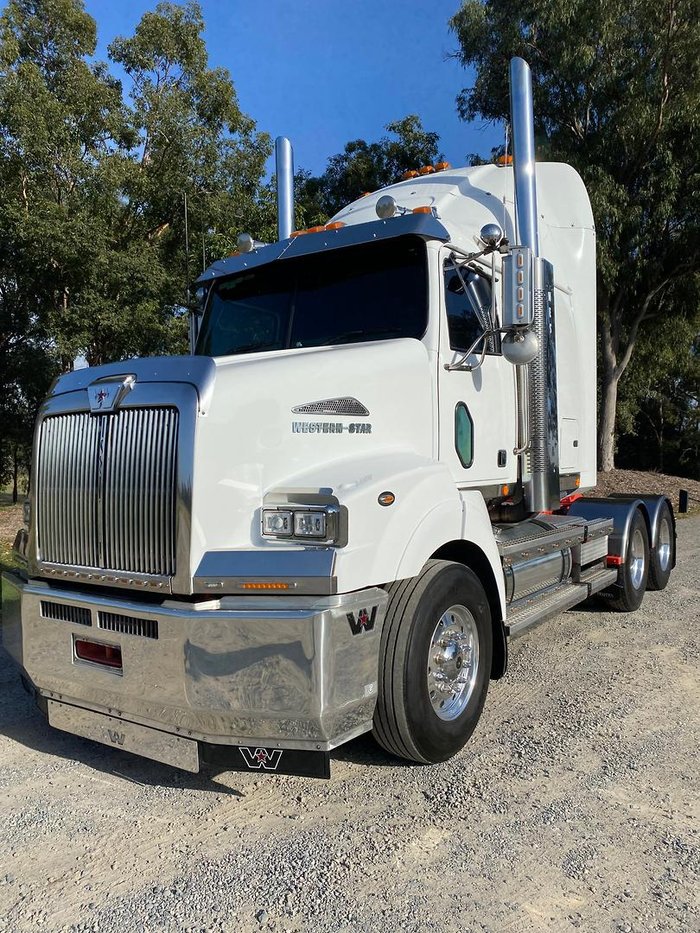 2016 Western Star 5800 Series 5864 White