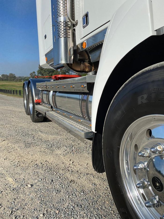 2016 Western Star 5800 Series 5864 White
