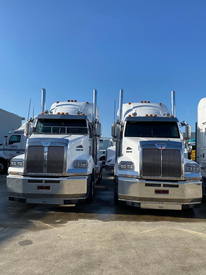 2016 Western Star 5800 Series 5864 White