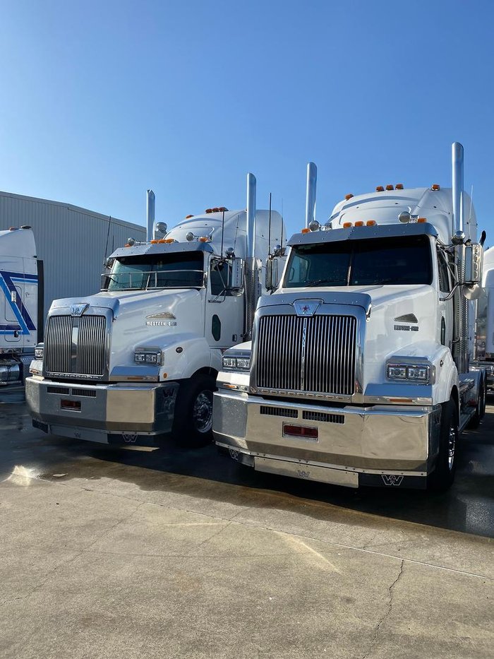 2016 Western Star 5800 Series 5864 White