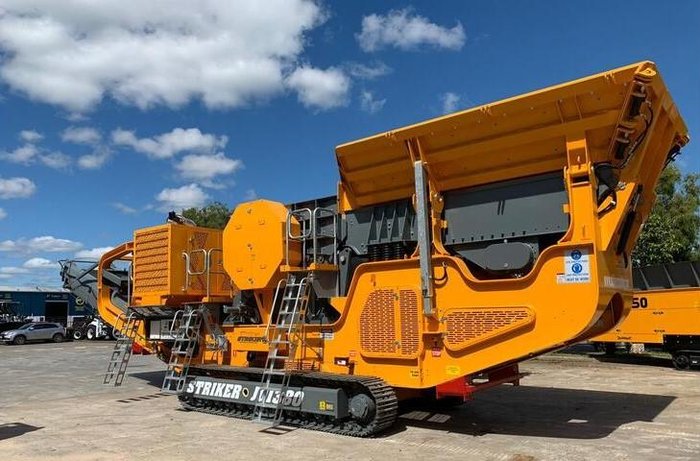 0 Striker JQ1380 Yellow