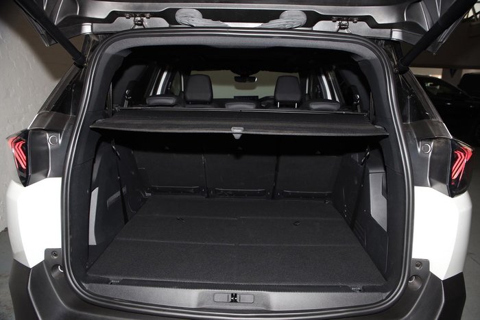 2023 Peugeot 5008 GT Sport P87 MY23 Pearl White