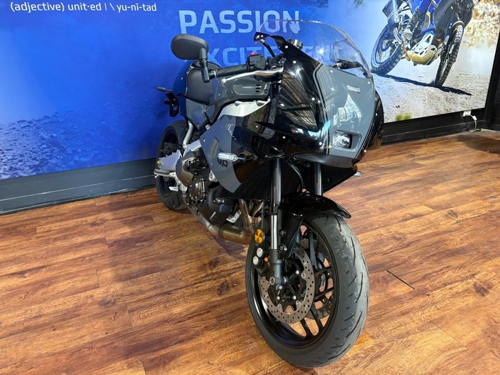 2024 Yamaha XSR900GP (MTM890ASP) Grey Metallic