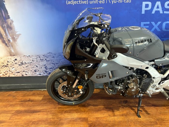 2024 Yamaha XSR900GP (MTM890ASP) Grey Metallic