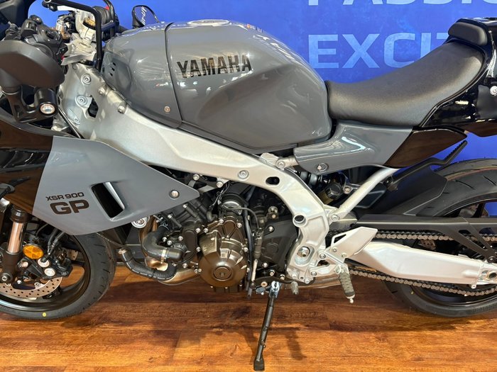 2024 Yamaha XSR900GP (MTM890ASP) Grey Metallic