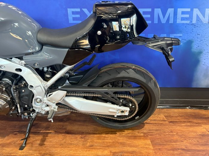 2024 Yamaha XSR900GP (MTM890ASP) Grey Metallic