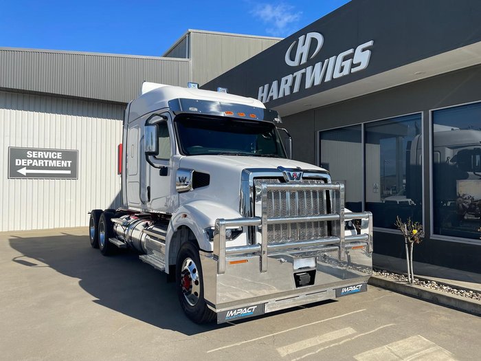2024 Western Star 48X 48" Sleeper Prime Mover With Dovetail & Bullbar