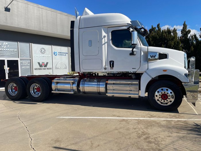2024 Western Star 48X 48" Sleeper Prime Mover With Dovetail & Bullbar
