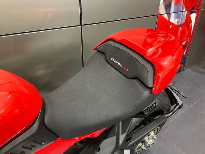 2024 Ducati Diavel V4 Diavel Red