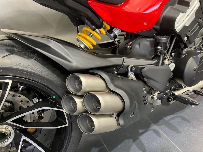 2024 Ducati Diavel V4 Diavel Red