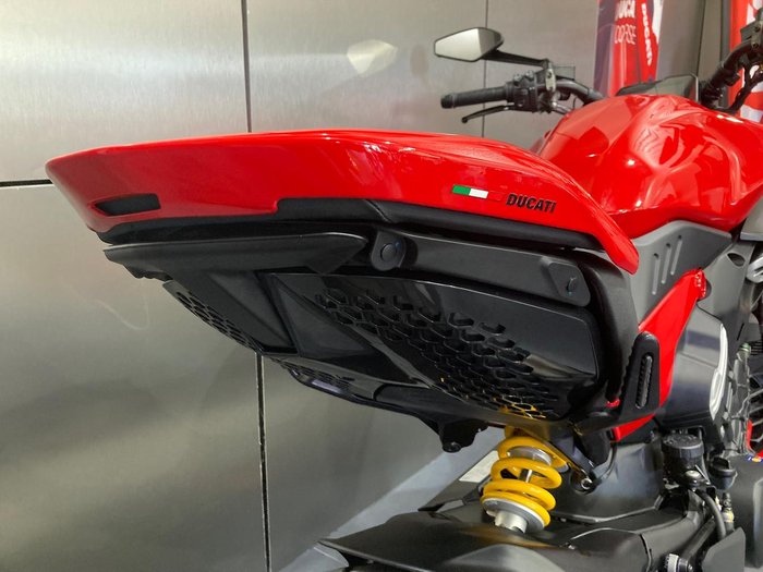 2024 Ducati Diavel V4 Diavel Red