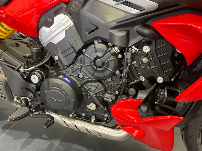 2024 Ducati Diavel V4 Diavel Red