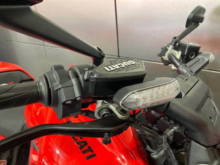 2024 Ducati Diavel V4 Diavel Red