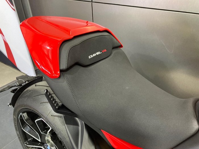 2024 Ducati Diavel V4 Diavel Red