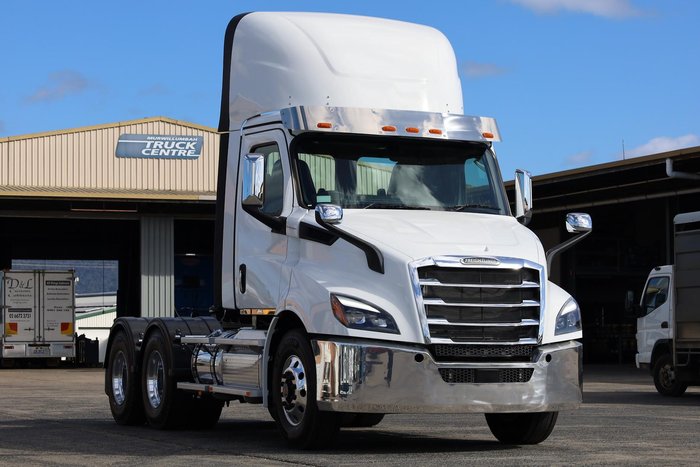 2024 Freightliner Cascadia 116 Day Cab Prime Mover White