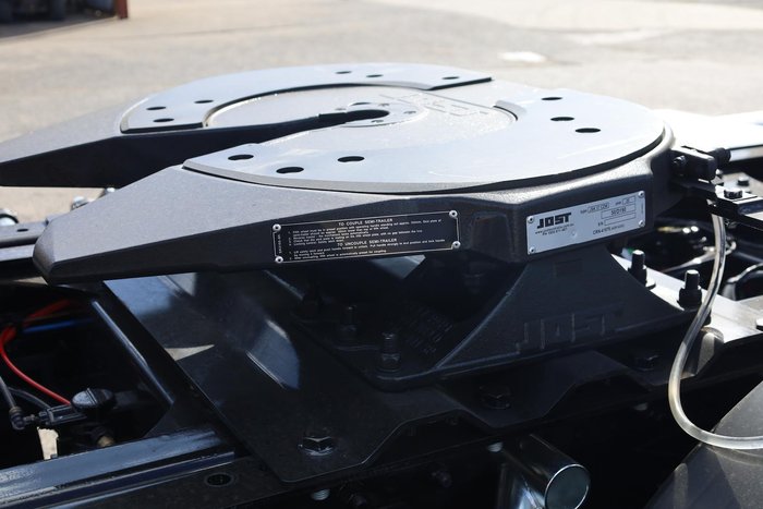 2024 Freightliner Cascadia 116 Day Cab Prime Mover White