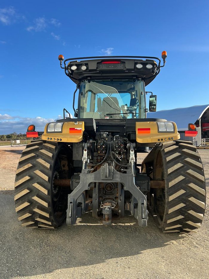 2019 Challenger Mt743