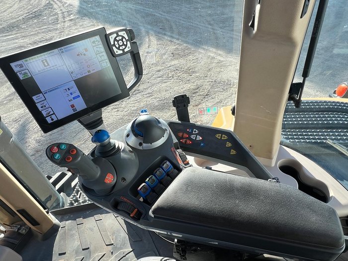 2019 Challenger Mt743