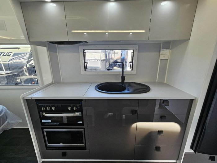 2024 Network RV Caravans 196Rd 196