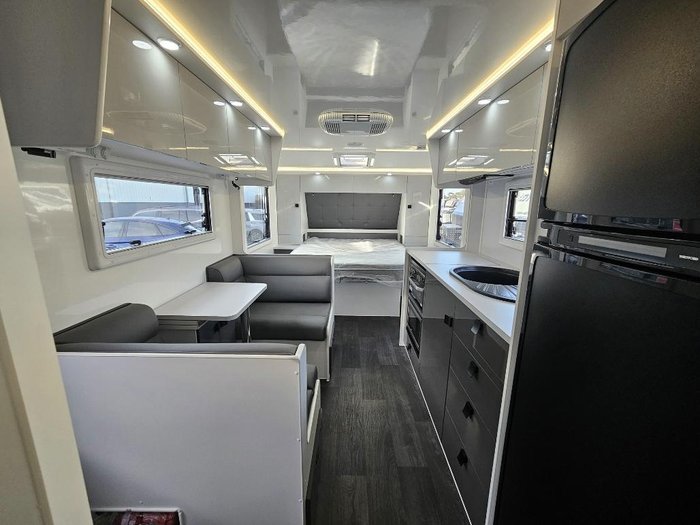 2024 Network RV Caravans 196Rd 196